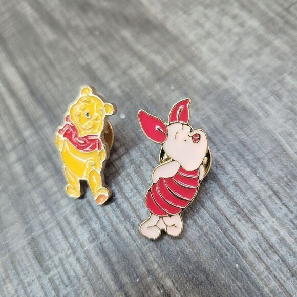 Brand New Set of 2 Winnie The Pooh Pins - Picture 3 of 6